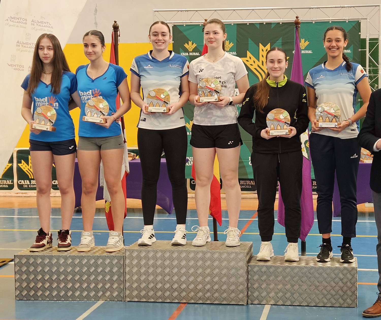 Blanca Cant&oacute;n arrasa en Dobles Femenino en Tordesillas